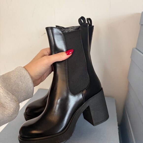 Elegant Black Ankle Boots - Picture 10 of 12